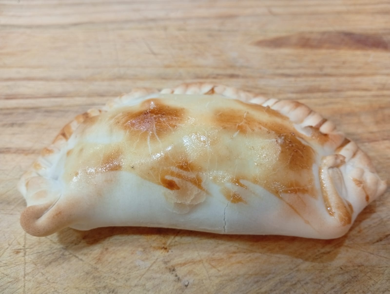 Empanada carne cuchillo