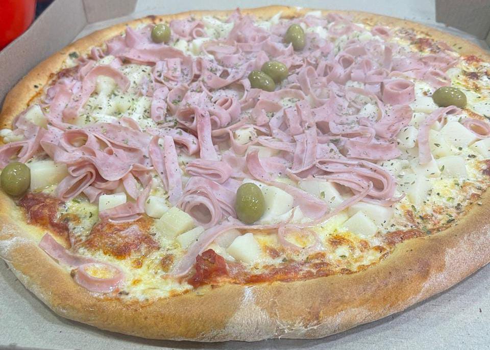 Pizza Jamón y Palmitos